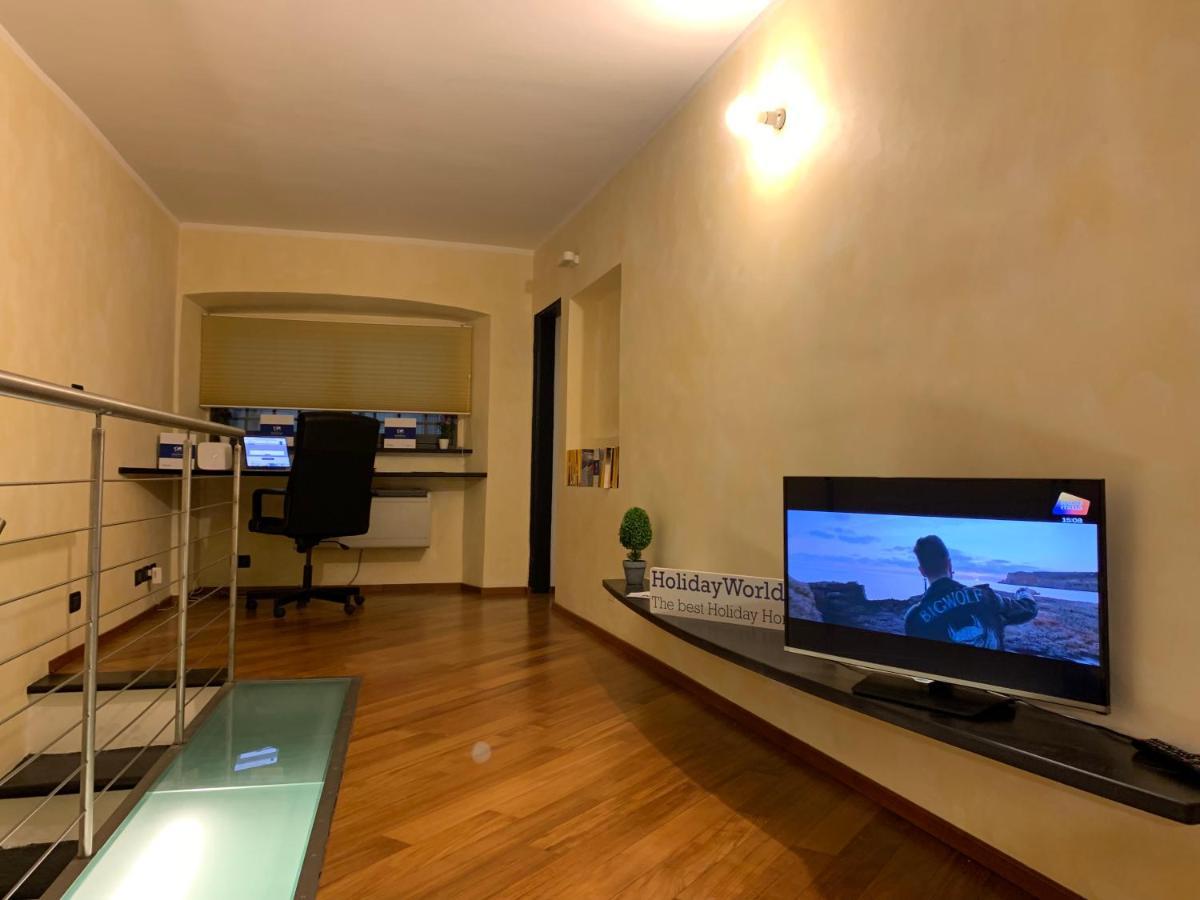House Pellicceria By Holiday World Genoa Exterior photo